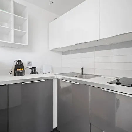 Velasquez - Welkeys Apartment